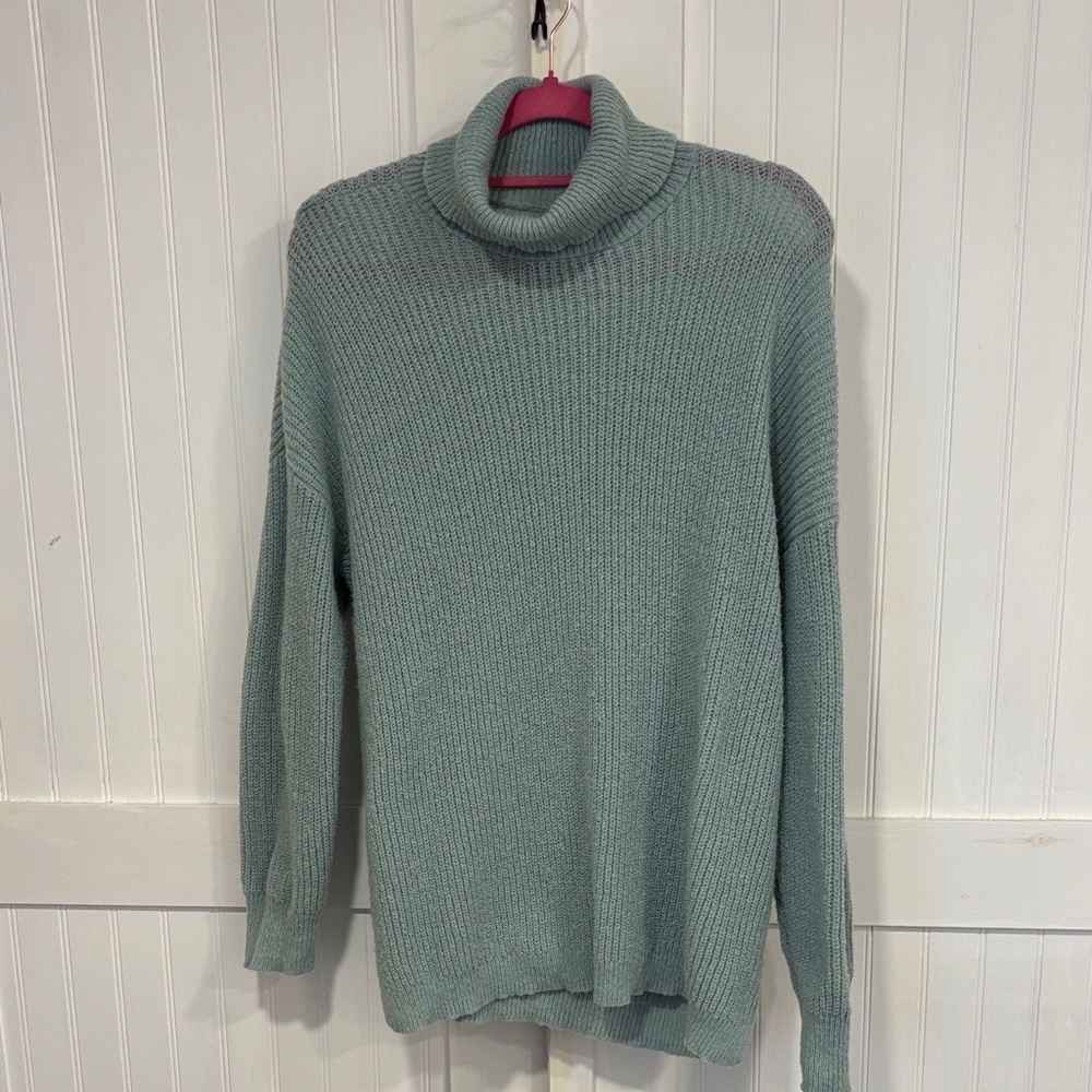 Maurices: green, super soft Ribbed, loose turtleneck Sweater size 1X
